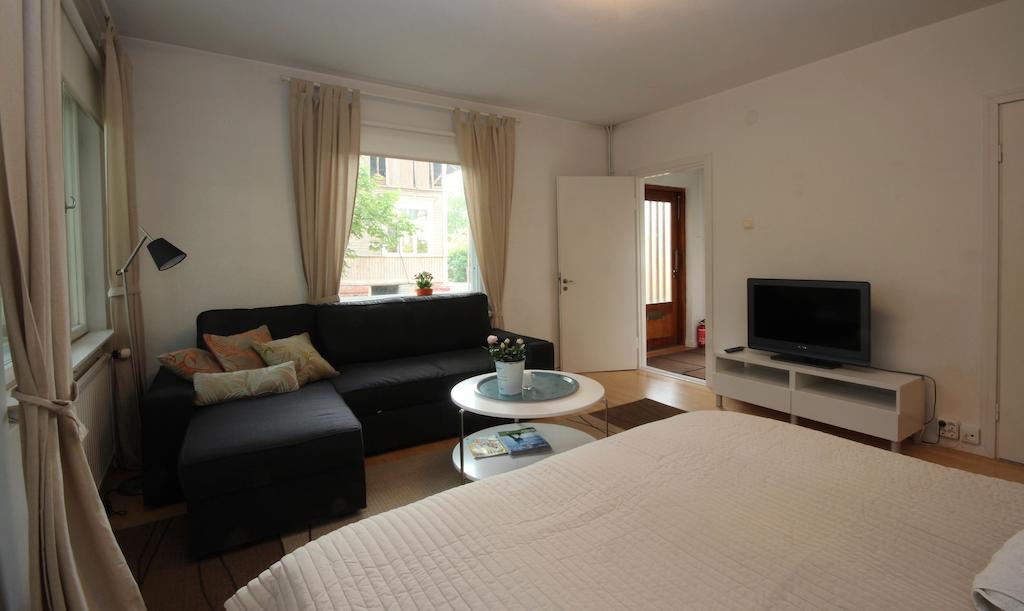 Majoitushuoneisto Tuomipuisto Appartement Naantali Kamer foto